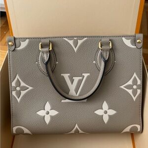 Louis Vuitton OnTheGo PM bag brand new never used